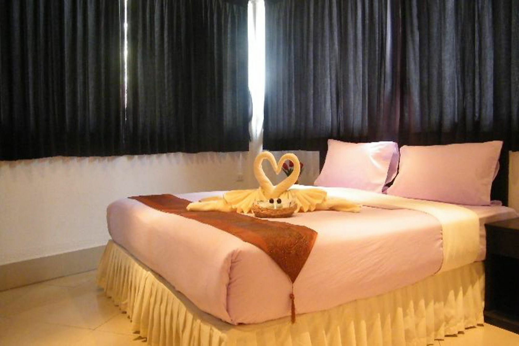 Oyo 835 เกาะช้าง ลักชัวรี โฮเต็ล Hotel ภายนอก รูปภาพ