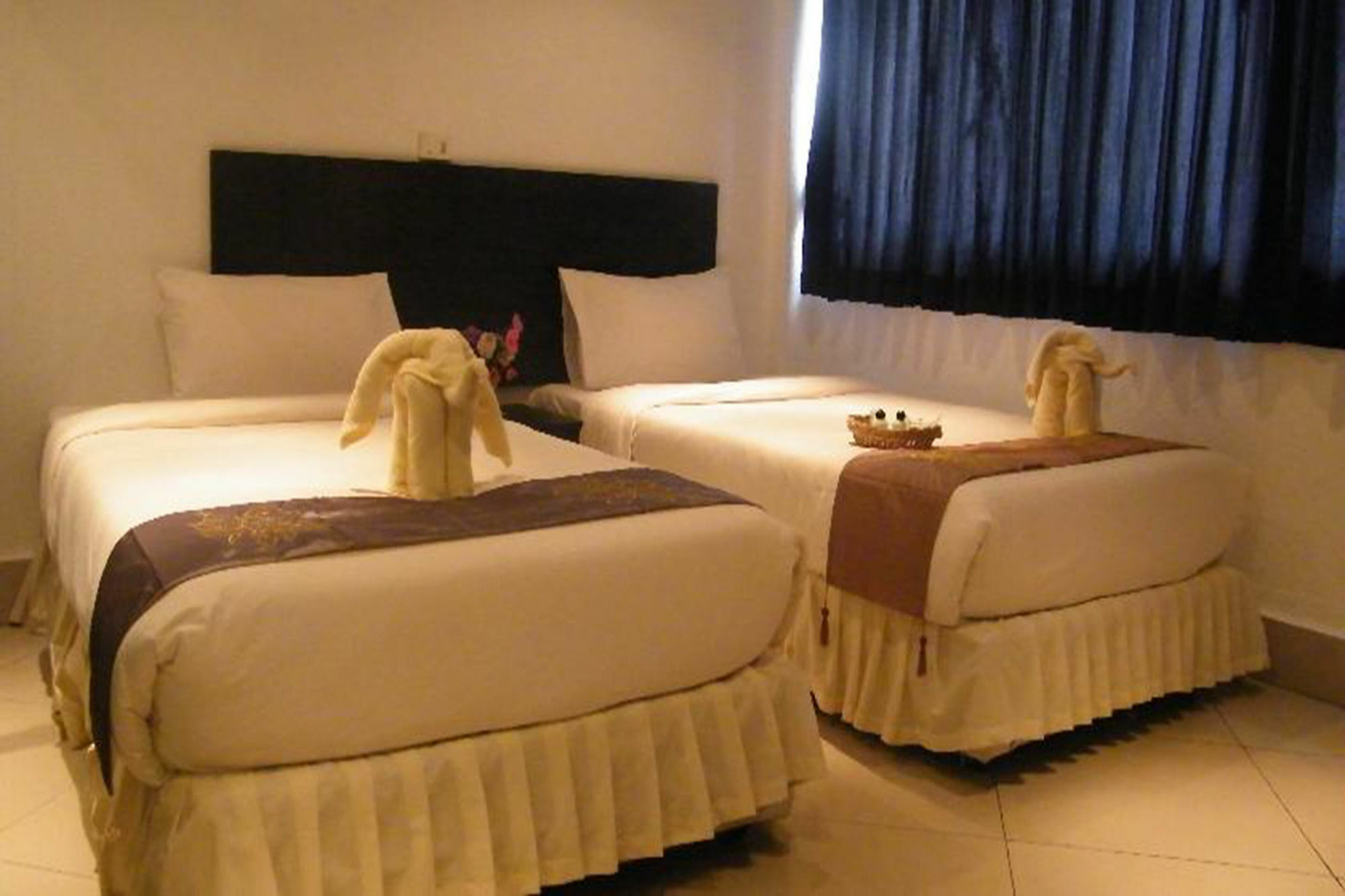 Oyo 835 เกาะช้าง ลักชัวรี โฮเต็ล Hotel ภายนอก รูปภาพ