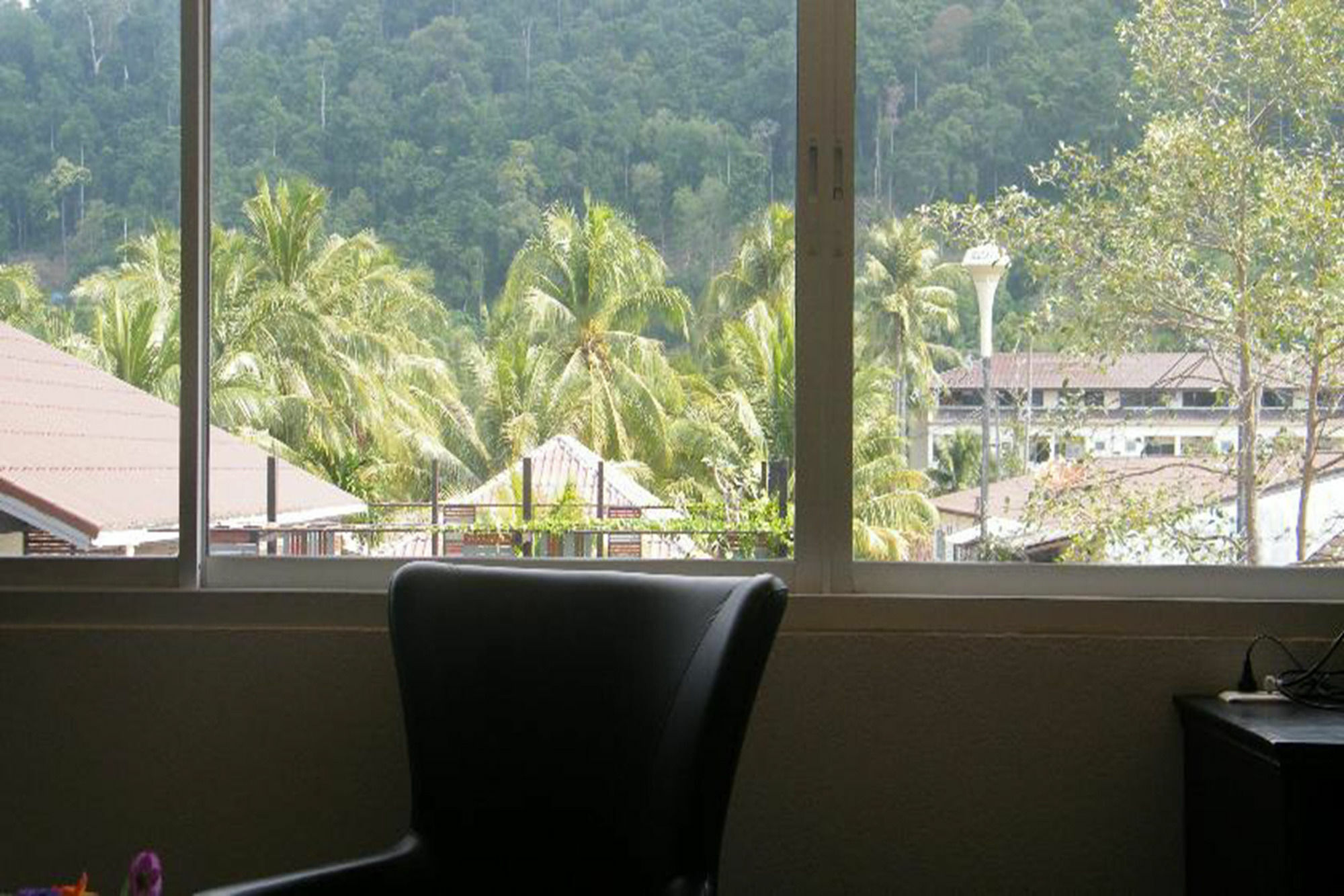Oyo 835 เกาะช้าง ลักชัวรี โฮเต็ล Hotel ภายนอก รูปภาพ