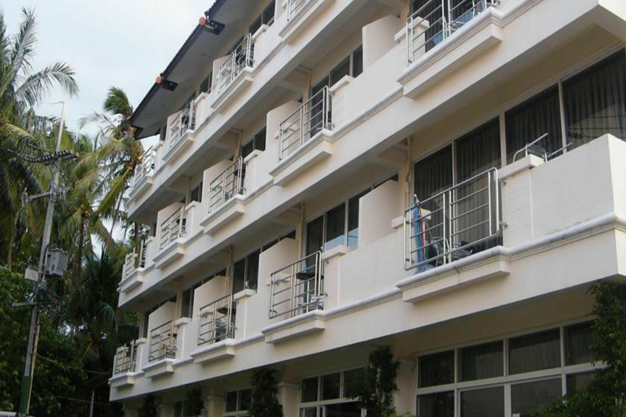 Oyo 835 เกาะช้าง ลักชัวรี โฮเต็ล Hotel ภายนอก รูปภาพ