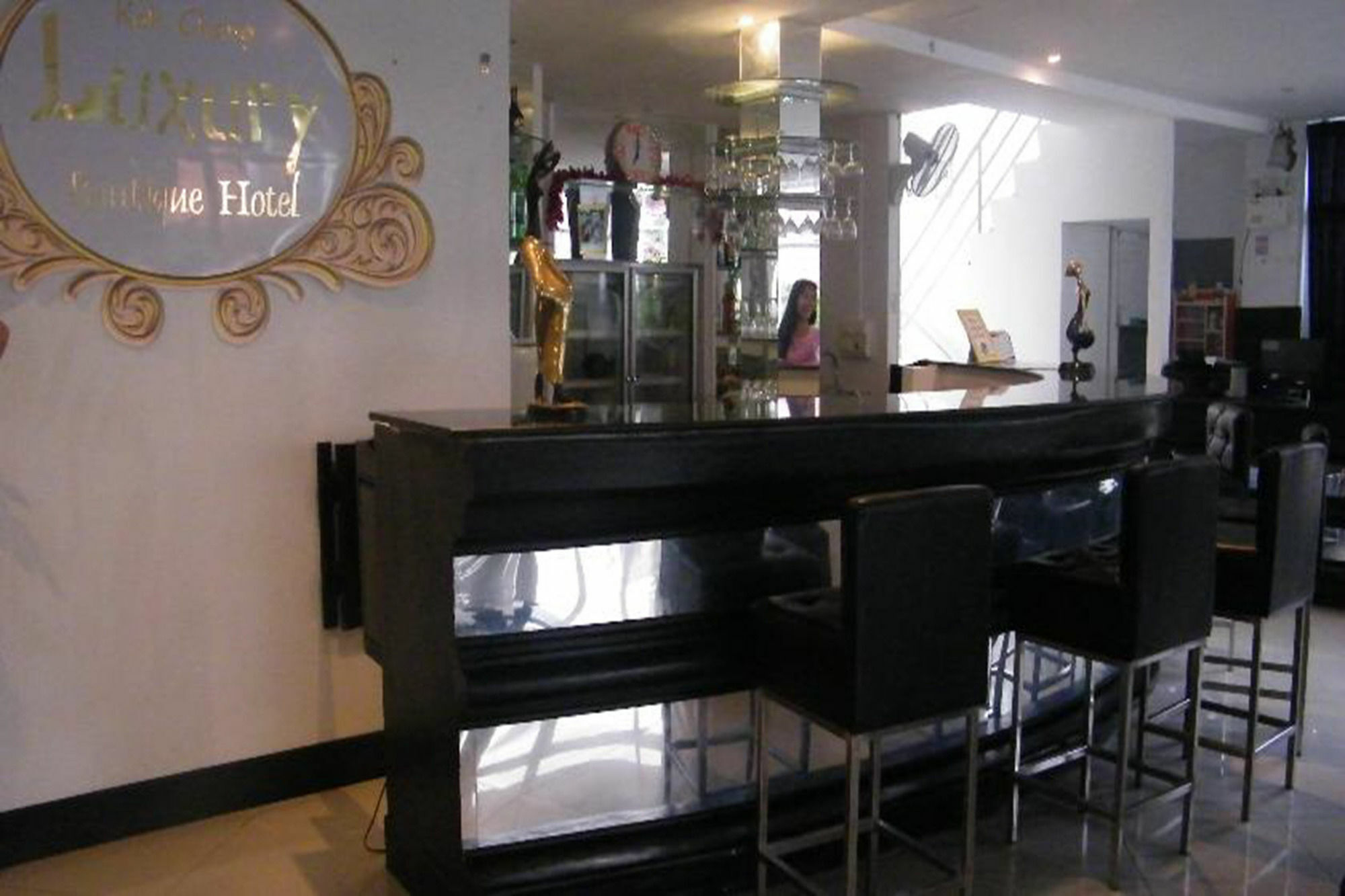 Oyo 835 เกาะช้าง ลักชัวรี โฮเต็ล Hotel ภายนอก รูปภาพ